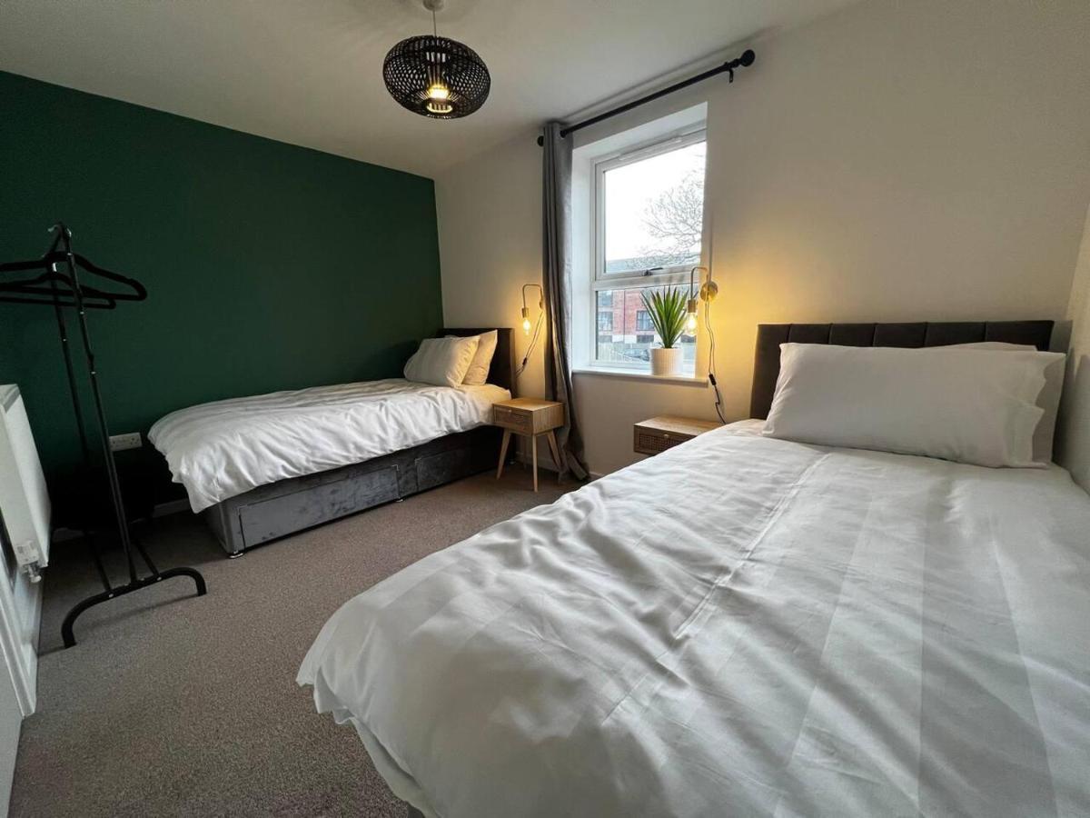 Beautiful 4-Bed House In Lincoln- Close To Centre Exterior foto