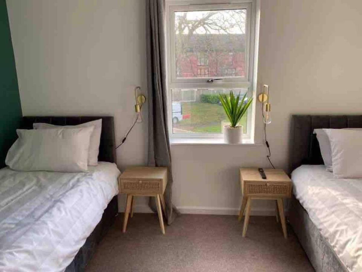 Beautiful 4-Bed House In Lincoln- Close To Centre Exterior foto