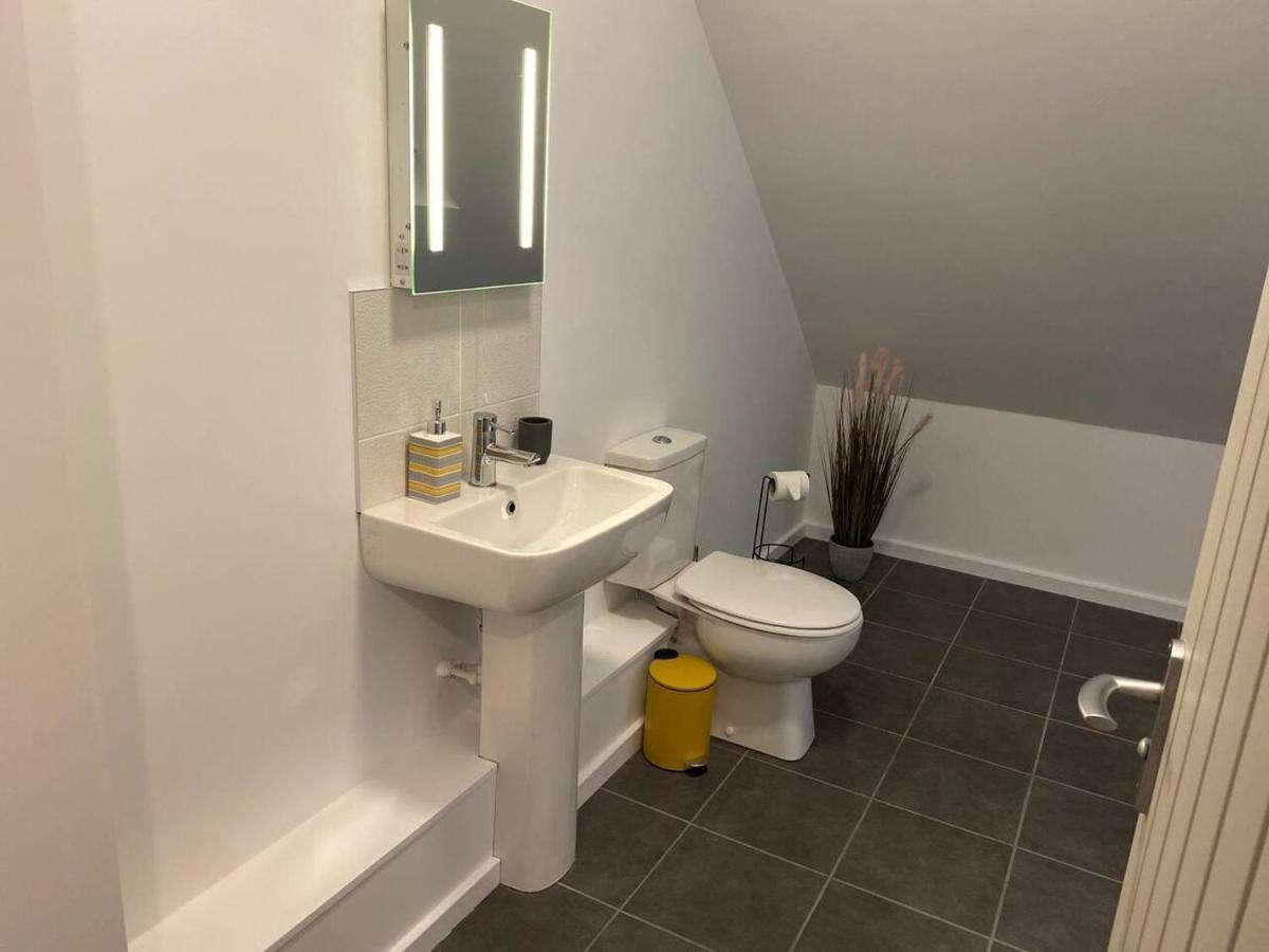 Beautiful 4-Bed House In Lincoln- Close To Centre Exterior foto